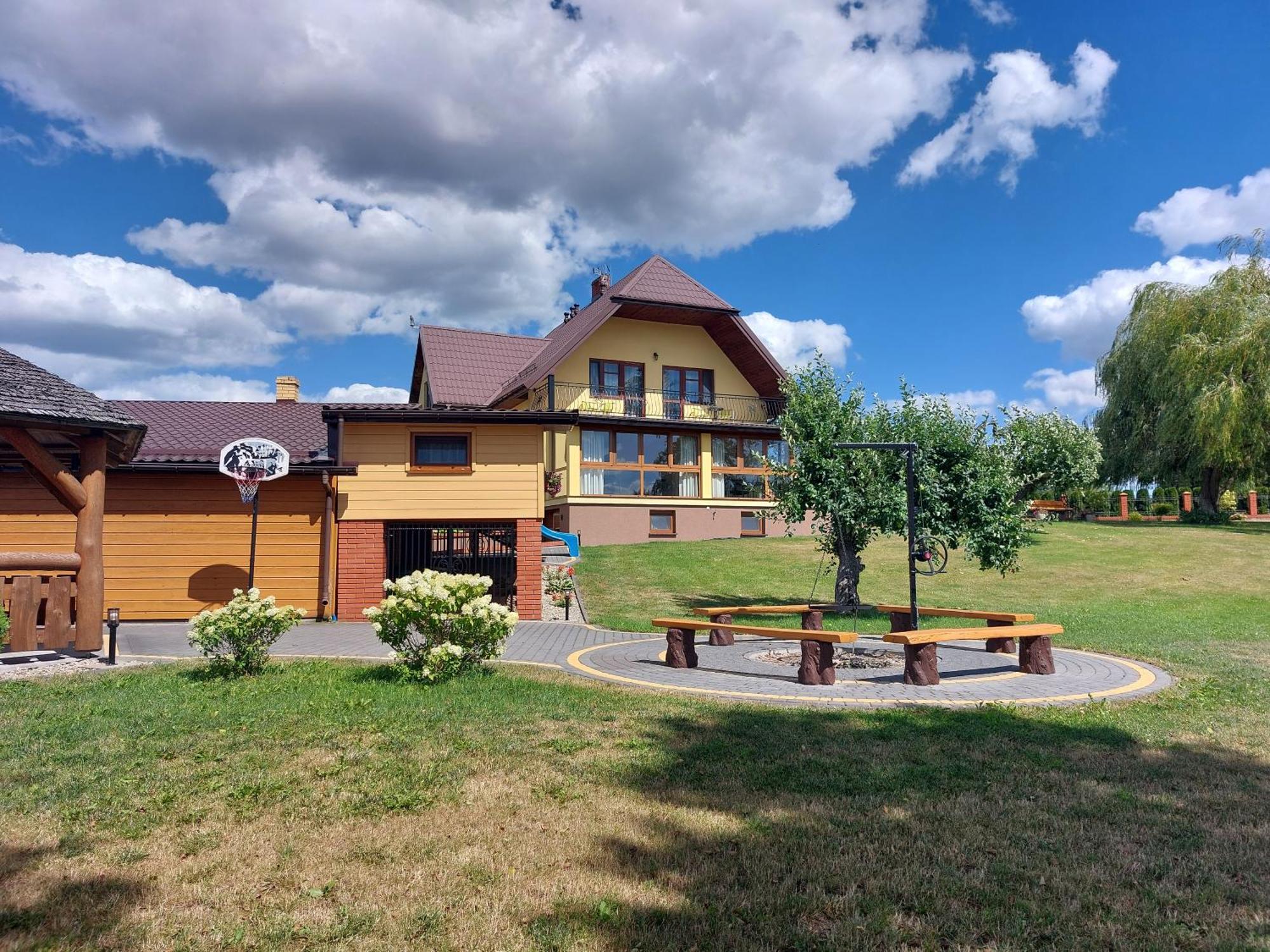 Agroturystyka Zubrowka Exterior photo